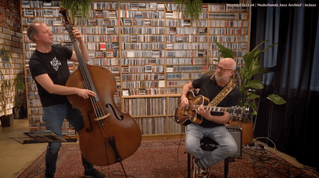 Pocket Concerts (1) met gitarist Anton Goudsmit en bassist Jasper Somsen