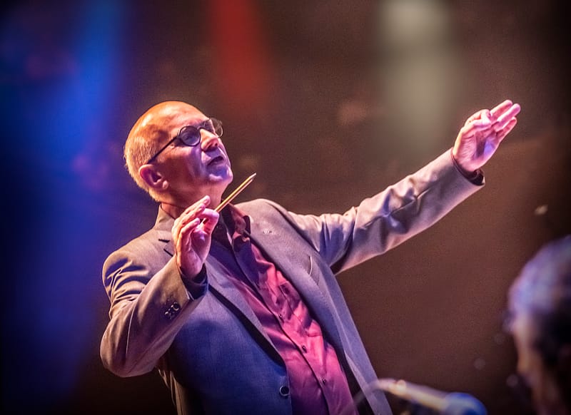 Joan Reinders, dirigent, componist, arrangeur, orkestleider, Millennium Jazz Orchestra, foto (C) Hardy Klink